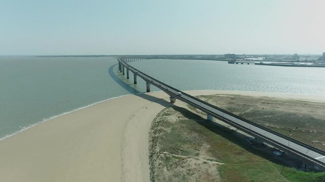 PONT DE L'ILE DE R&Eacute;