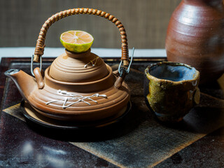 松茸の土瓶蒸しで一杯