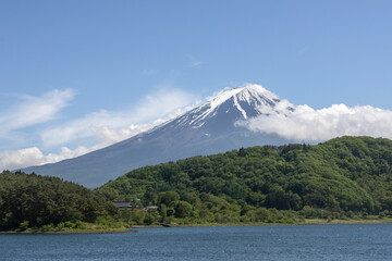 Scenic view of Mount Fuji from Lake Kawaguchiko, Japan.