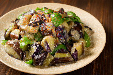 ナスとピーマンの味噌炒め