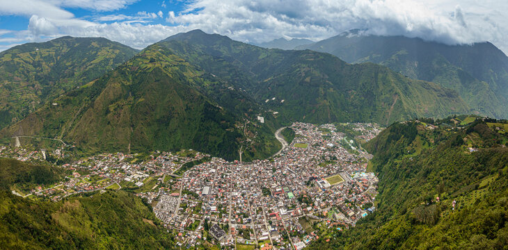 Ba&ntilde;os de Agua Santa ECUADOR