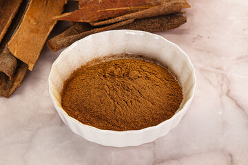 Natural Cinnamon powder with sticks