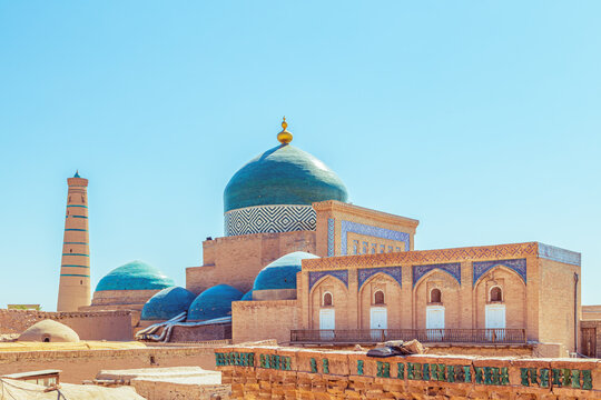 View of the architectural complex of the mausoleum of Pakhlavan Mahmud.