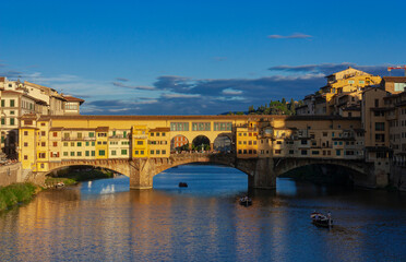 Fototapeta premium A view of the Ponte Vecchio
