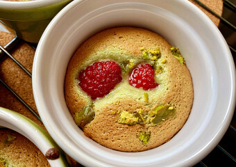 pistachio raspberry pie