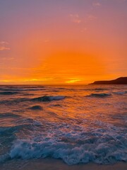 Obraz premium Stunning Sunset Over the Ocean at Koh Rong Island, Cambodia