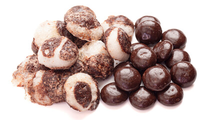 Crunchy Freeze Dried Chocolate Covered Cream Filled Mint Candy Pieces