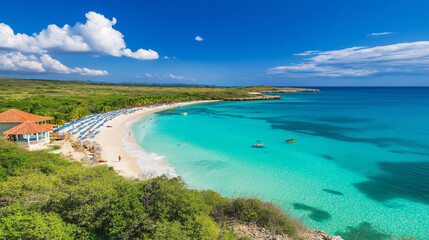 Playa Paraiso Beach is beautiful, the sea is beautiful, the sky is clear, the clouds are beautiful, and nature is beautiful.
