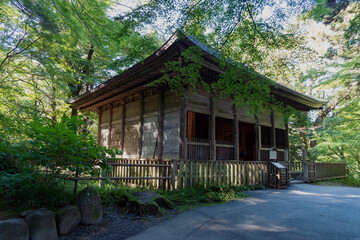 世界遺産・中尊寺／金色堂の旧覆堂【国指定史跡】日本岩手県平泉町・10月