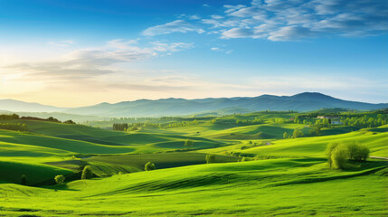 Obraz premium Breathtaking Sunrise Over Verdant Rolling Hills