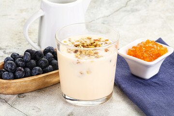 Yoghurt with granola and blueberry