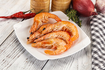 Gurmet king prawn in the bowl