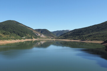 Fototapeta premium Embalse