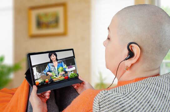 Empowering Cancer Recovery Through Digital Nutrition: Patient Accesses Vital Dietary Expertise via Remote Consultation.