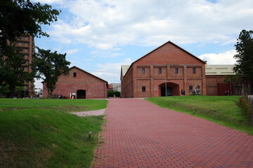 弘前赤レンガ美術館、レンガ道からレンガ倉庫