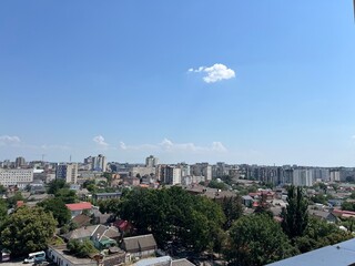 Fototapeta premium view of the city from the top of the hill