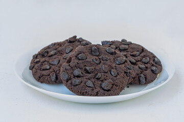 Chocolate chip brownie cookies in a plate