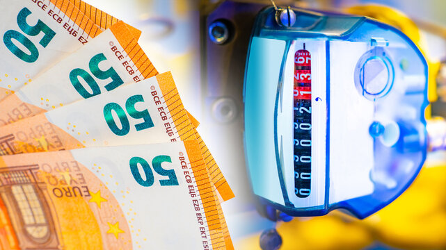 Money for gas. Meter for recording consumed propane. Euro bills for gas payments. Concept of rising energy prices. Increased fuel costs. Increase in gas prices in EU. Energy cost inflation