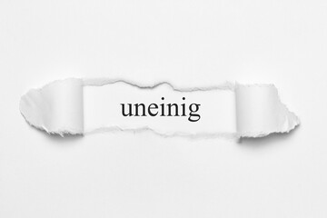 uneinig	