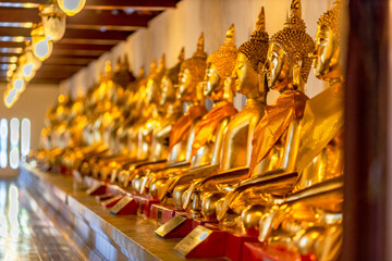 Background of the religious tourist attraction Wat Phra Sri Rattana Mahathat Worahawihan There is a pair of Buddha statues in Phitsanulok. Tourists often come to pay respect.