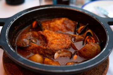 Fish steaks with mussels