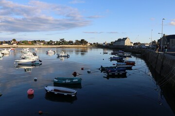 Le port d'&eacute;chouage, port de p&ecirc;che et port de plaisance, village de Barfleur, d&eacute;partement de la Manche, France
