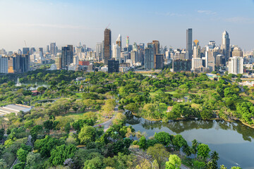 Obraz premium Awesome aerial view of Lumphini Park and Bangkok city, Thailand