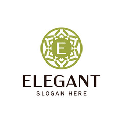 Classic Crest Logo Design for Elegant and Timeless Brands