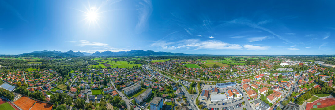 Panoramablick auf Raubling im oberbayerischen Inntal bei Rosenheim