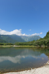 上高地の北アルプスと大正池
