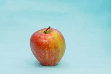 isolated fresh red apple photo in plain background