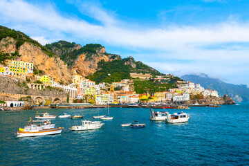 Naklejka premium Amalfi coast, Italy. Beautiful view of Amalfi town with colorful architecture on the rocks.