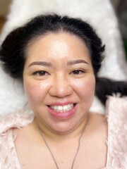 Take a photo after eyebrow tattooing