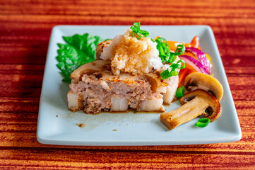 肉詰めレンコンのおろしポン酢がけ