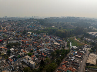 imagens aéreas impressionantes da cidade de Osasco, destacando seus principais pontos e oferecendo uma perspectiva única e ampla para valorizar projetos e promover a beleza urbana.