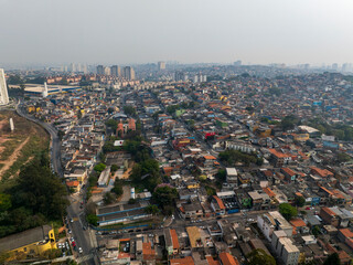imagens aéreas impressionantes da cidade de Osasco, destacando seus principais pontos e oferecendo uma perspectiva única e ampla para valorizar projetos e promover a beleza urbana.