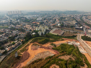 imagens aéreas impressionantes da cidade de Osasco, destacando seus principais pontos e oferecendo...