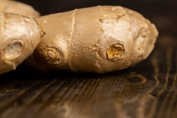 details of the ginger root used in cooking
