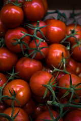 Red tomatoes are sold in the store

