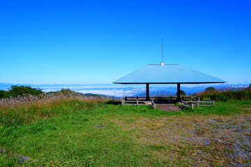 阿原山高原 - 緑のじゅうたんと広がる絶景