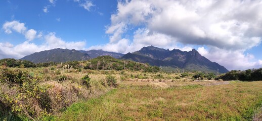 屋久島の南側から望む宮之浦岳