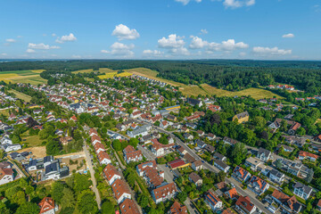 Blick auf Aystetten im Naturpark Westliche Wälder nahe Augsburg