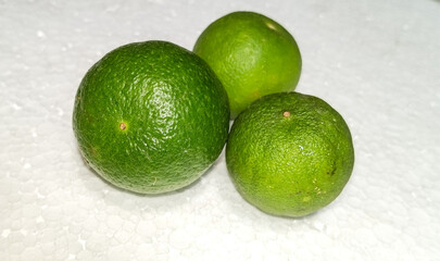 citrus fruit squeeze drink