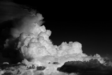  雲、積乱雲、暗黒