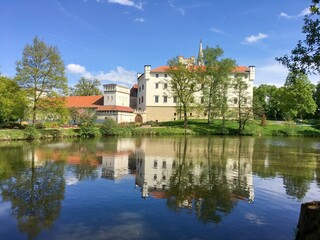 Obraz premium castle on the lake