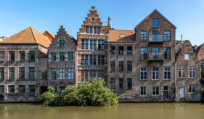 Gebäude am Kanal in Gent, Belgien
