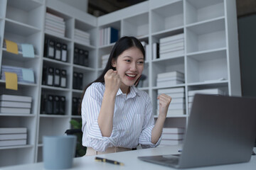 woman happiness plans for financial success by integrating budget and marketing strategies to...
