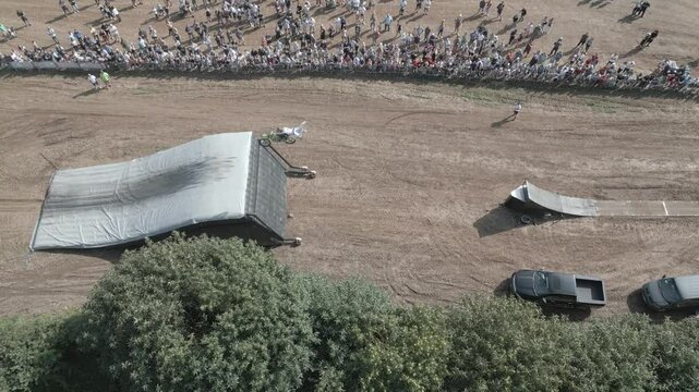saut moto fmx