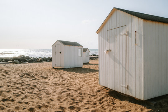 Badeh&auml;user am Strand von L&oslash;nstrup in D&auml;nemark