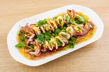 Steamed squid with vermicelli